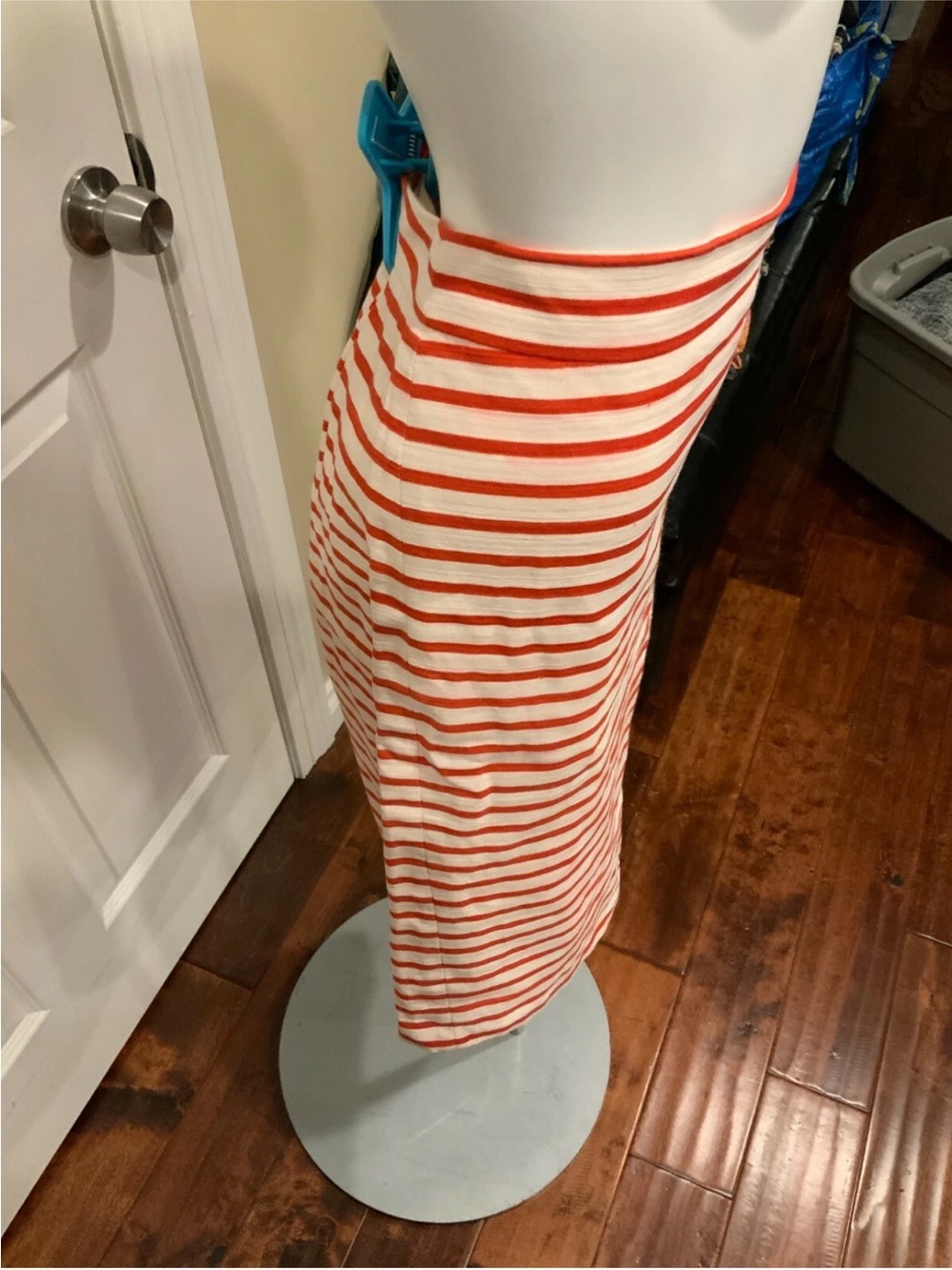J Crew Red and ivory stripe linen blend no 2 pencil skirt 4 - Picture 3 of 6